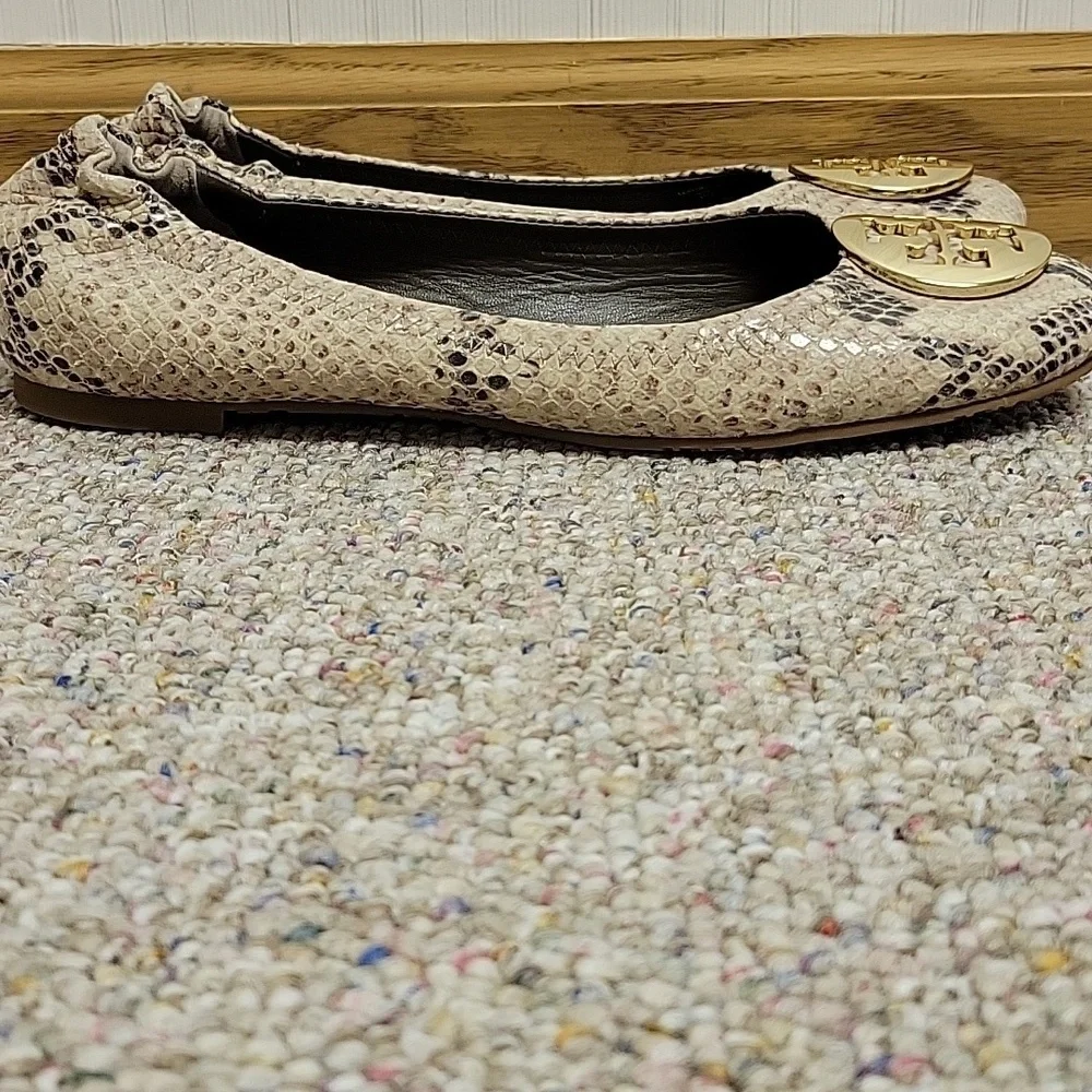 Tory Burch Women's Leather Ballet Flats Gold Accent Sz 8. NWOT balletcore office